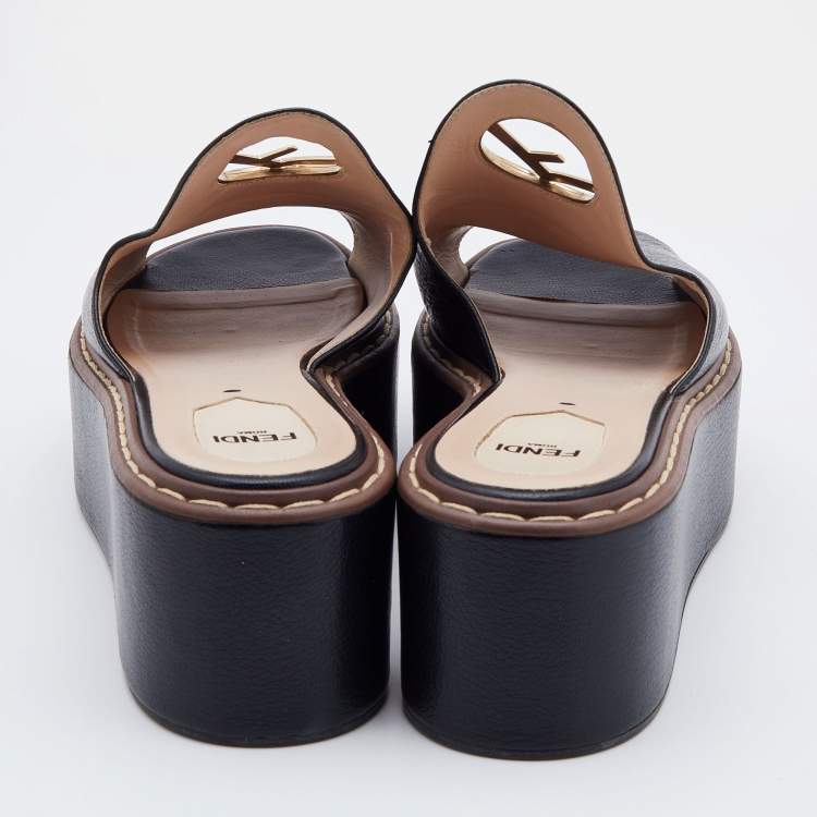 مملوكة مسبقًا Fendi Black Leather F Logo Platform Sandals Size 38