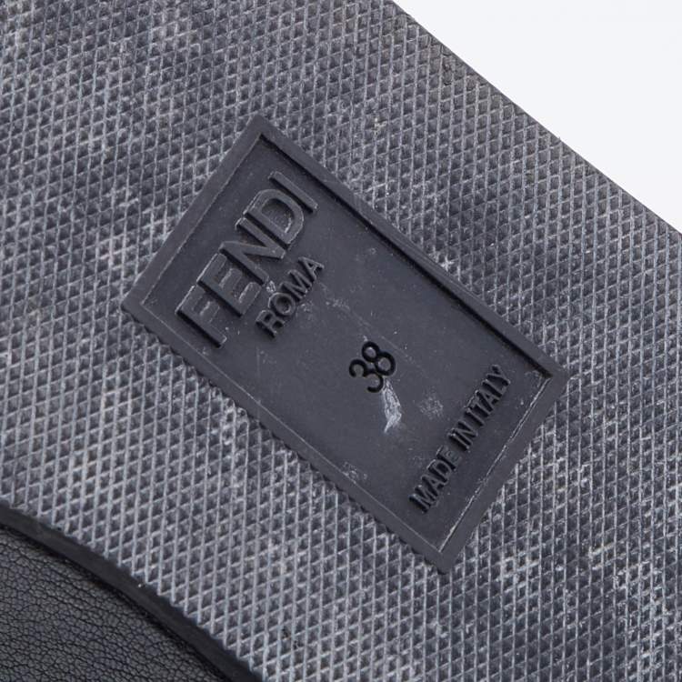 مملوكة مسبقًا Fendi Black Leather F Logo Platform Sandals Size 38