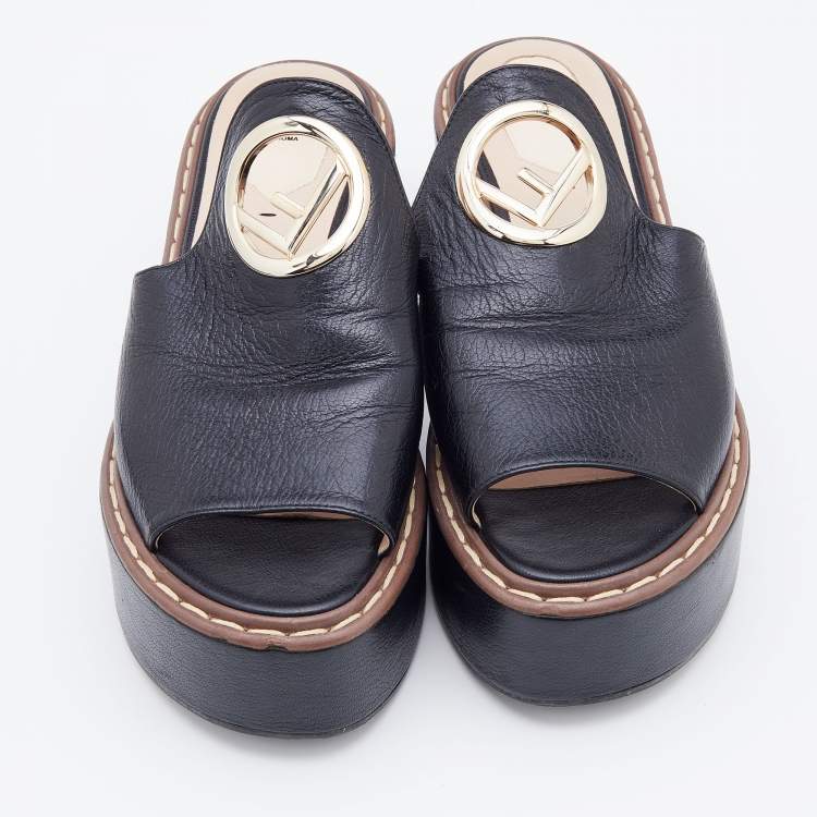 مملوكة مسبقًا Fendi Black Leather F Logo Platform Sandals Size 38