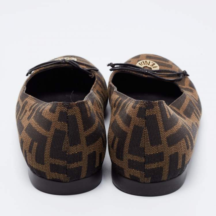 مملوكة مسبقًا Fendi Brown Zucca Canvas Bow Ballet Flats Size 37