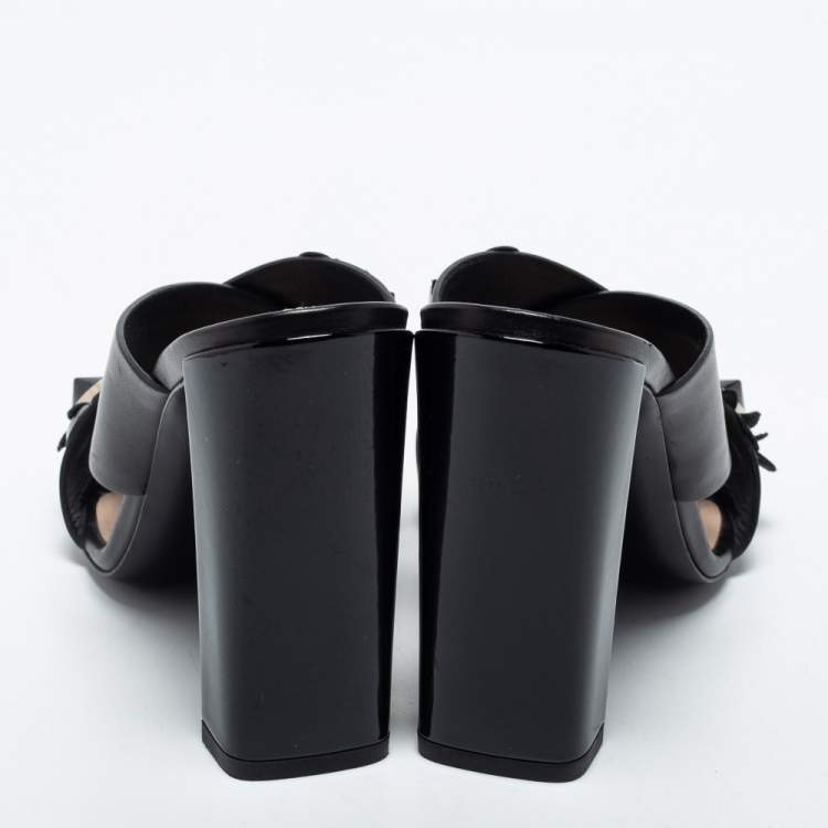 Pre Owned Fendi Black Leather Flowerland Slide Sandals Size 37.5