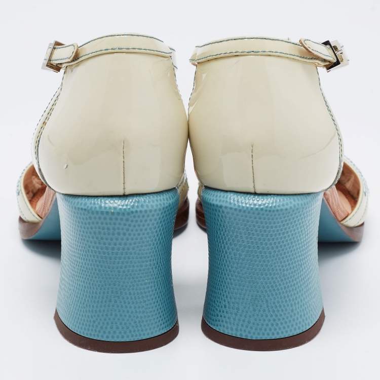 مملوكة مسبقًا Fendi Cream Patent Leather Peep Toe T-Strap Sandals Size 38.5