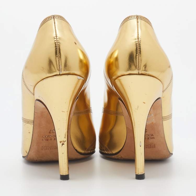 Pre Owned Fendi Metallic Gold Leather Perforated Brogue Detail Pumps Size 37