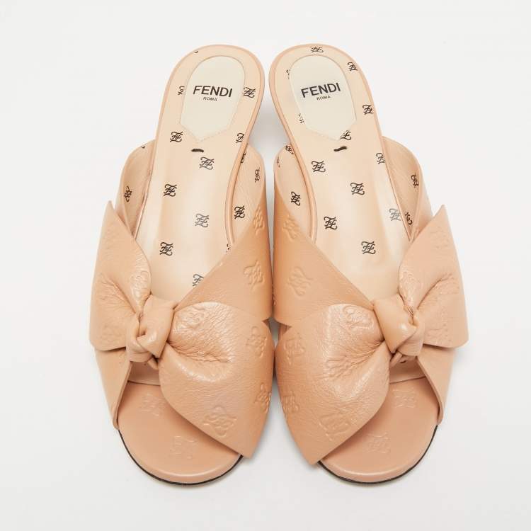 Pre Owned Fendi Beige Leather Bow Tie Sandals Size 38
