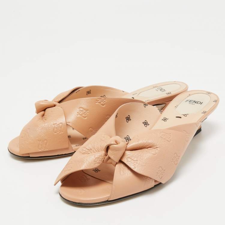 Pre Owned Fendi Beige Leather Bow Tie Sandals Size 38