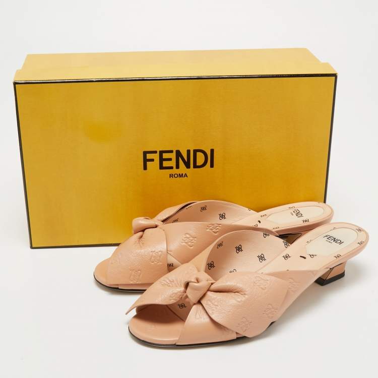 Pre Owned Fendi Beige Leather Bow Tie Sandals Size 38