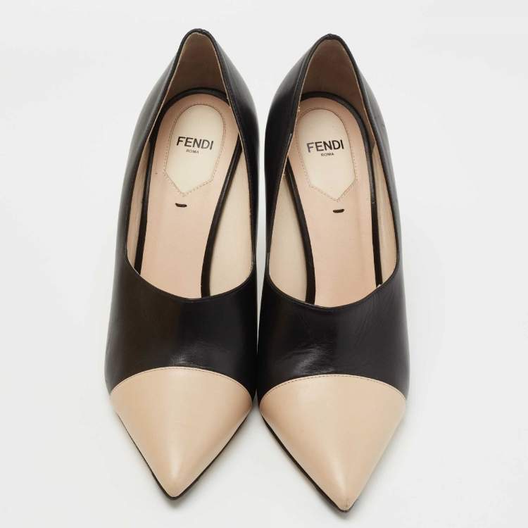 مملوكة مسبقًا Fendi Black/Beige Leather Pointed Toe Pumps Size 40
