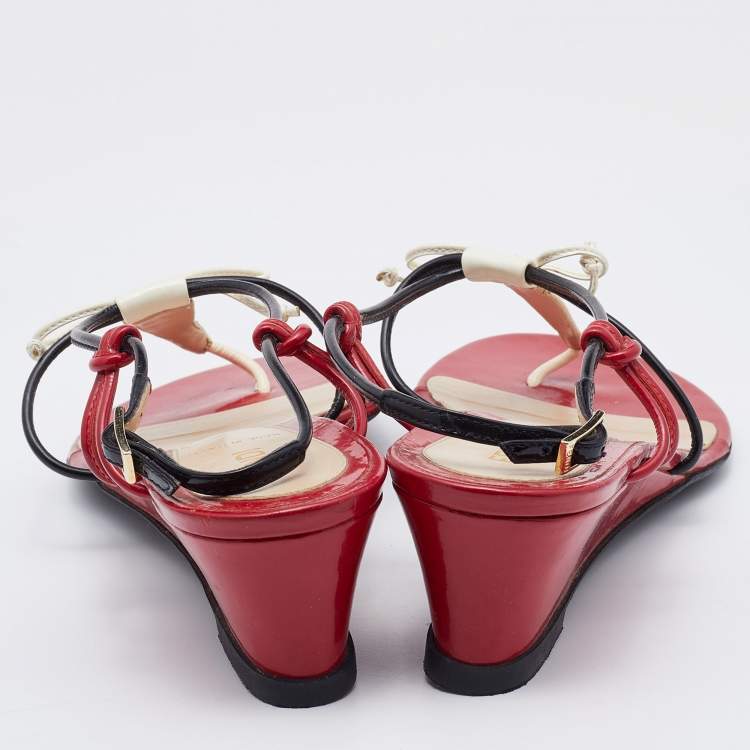 مملوكة مسبقًا Fendi Multicolor Patent Leather Strappy Wedge Sandals Size 37.5