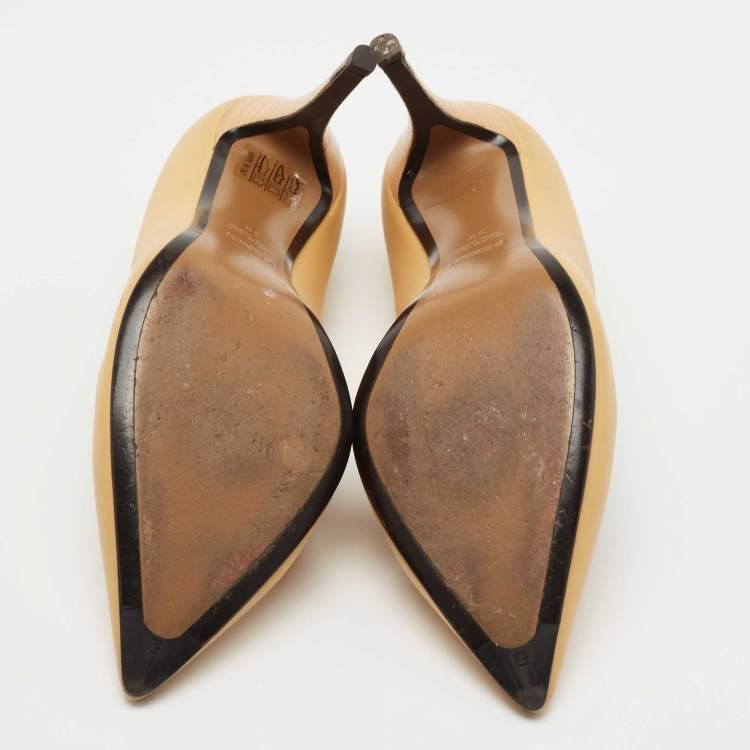 Pre Owned Fendi Yellow Leather Pointed Toe Pumps Size 38