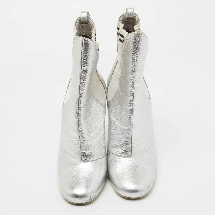 مملوكة مسبقًا Fendi Silver Leather Marie Antoinette Ankle Boots Size 39