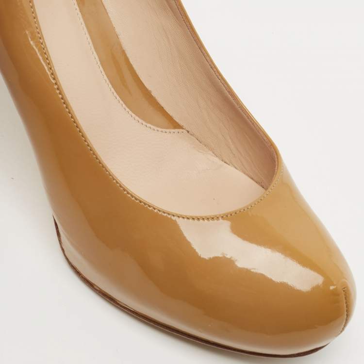 Pre Owned Fendi Beige Patent Leather Zucca Heel Platform Pumps Size 41
