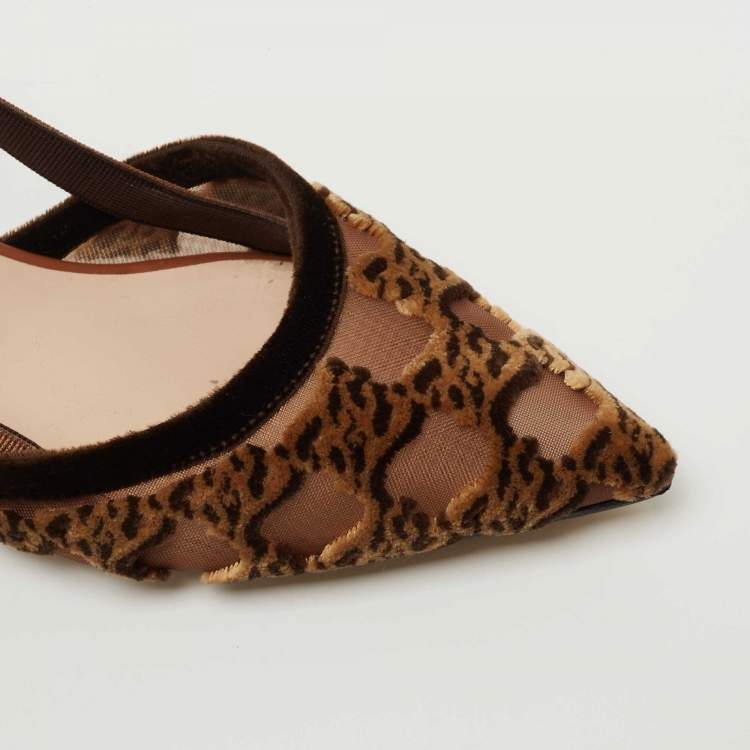 مملوكة مسبقًا Fendi Brown Velvet and Mesh Colibri Pumps Size 41