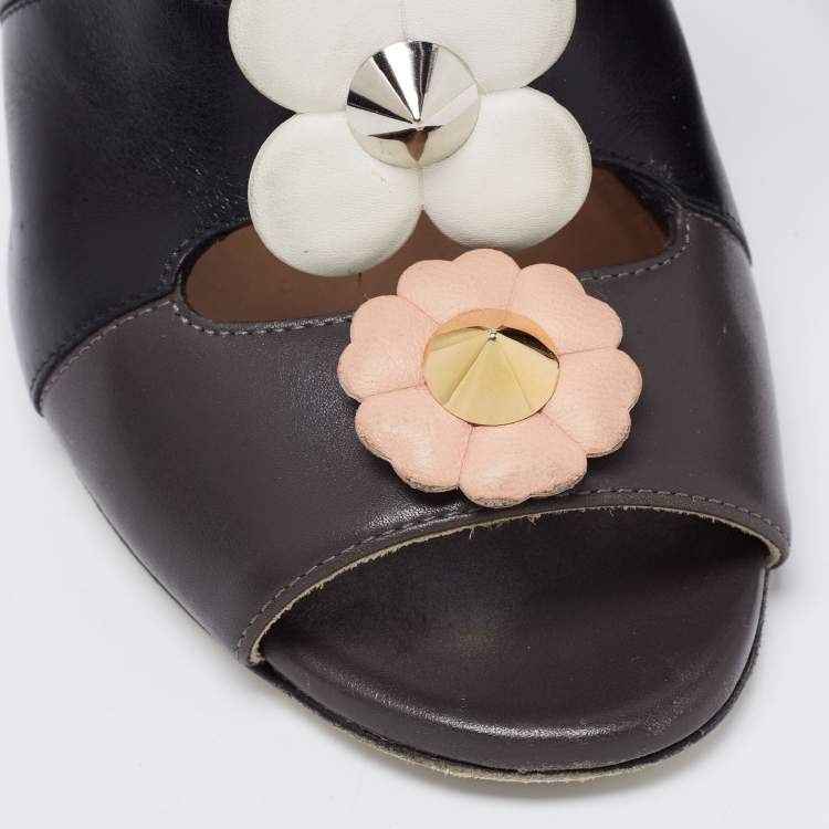 Pre Owned Fendi Black Leather Flowerland Mules Size 38