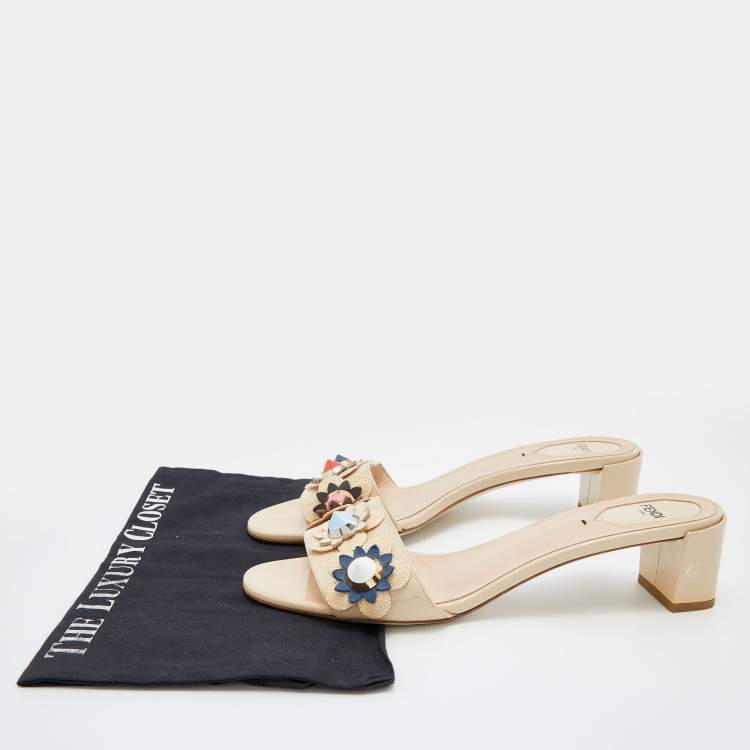 Pre Owned Fendi Cream Patent Leather Flowerland Block Heel Slide Sandals Size 41