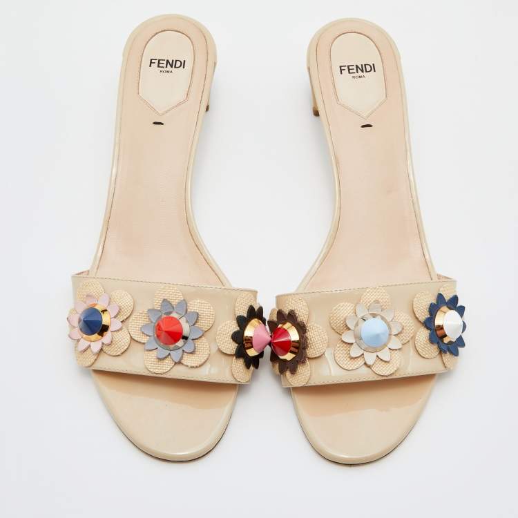 Pre Owned Fendi Cream Patent Leather Flowerland Block Heel Slide Sandals Size 41