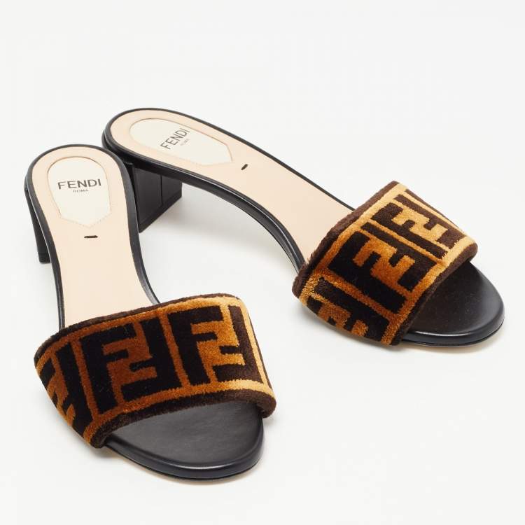Pre Owned Fendi Brown Zucca Velvet Slide Sandals Size 36