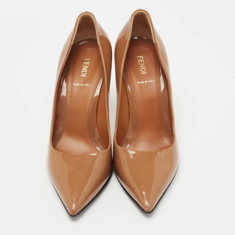 مملوكة مسبقًا Fendi Brown Patent Leather Pointed Toe Pumps Size 38.5