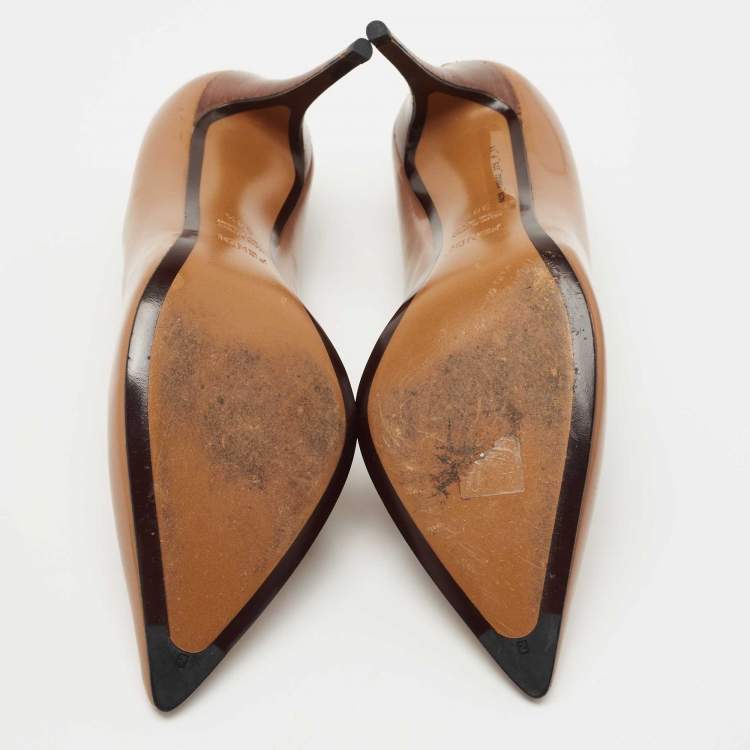 مملوكة مسبقًا Fendi Brown Patent Leather Pointed Toe Pumps Size 38.5