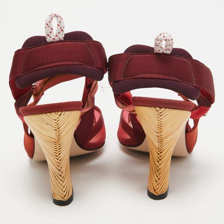 مملوكة مسبقًا Fendi Red/Burgundy Mesh and Canvas Colibri Sligback Pumps Size 38
