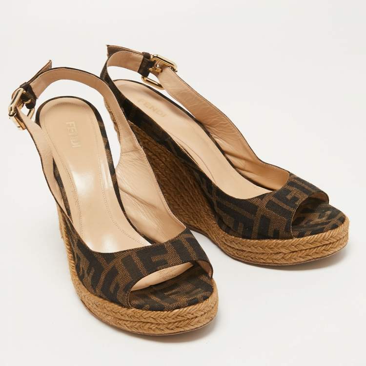 مملوكة مسبقًا Fendi Brown Zucca Canvas Espadrille Wedge Slingback Sandals Size 40