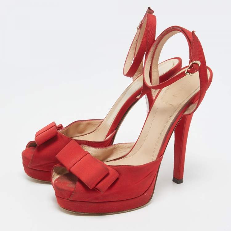 Pre Owned Fendi Red Fabric Bow Ankle Strap Platform Sandals Size 40