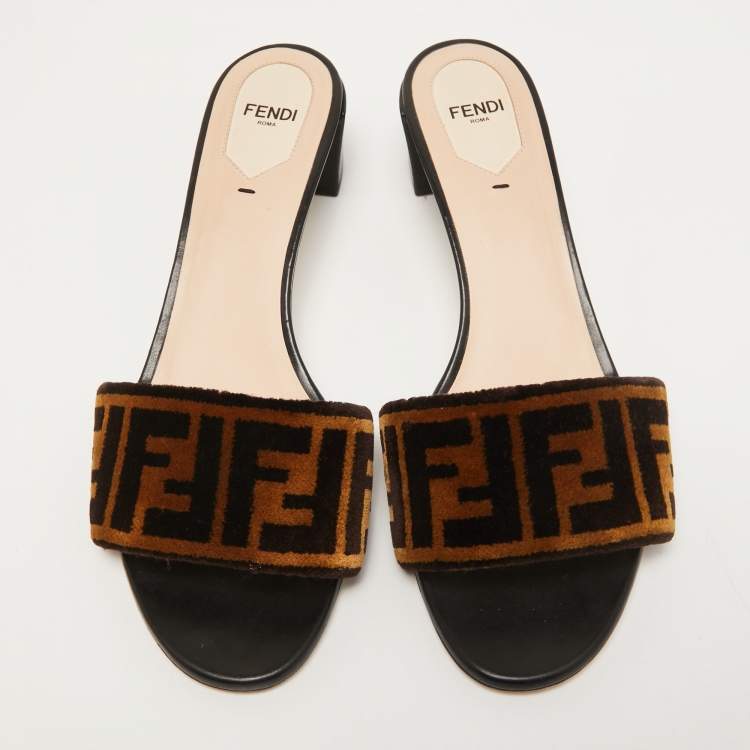 Pre Owned Fendi Two Tone Zucca Velvet Slide Sandals Size 40