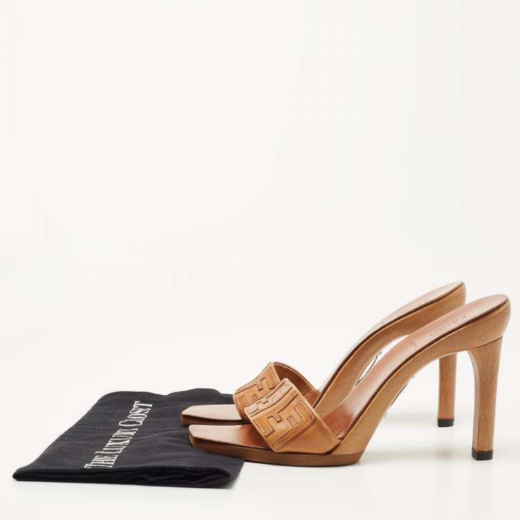 Pre Owned Fendi Tan Leather FF Slide Sandals Size 39