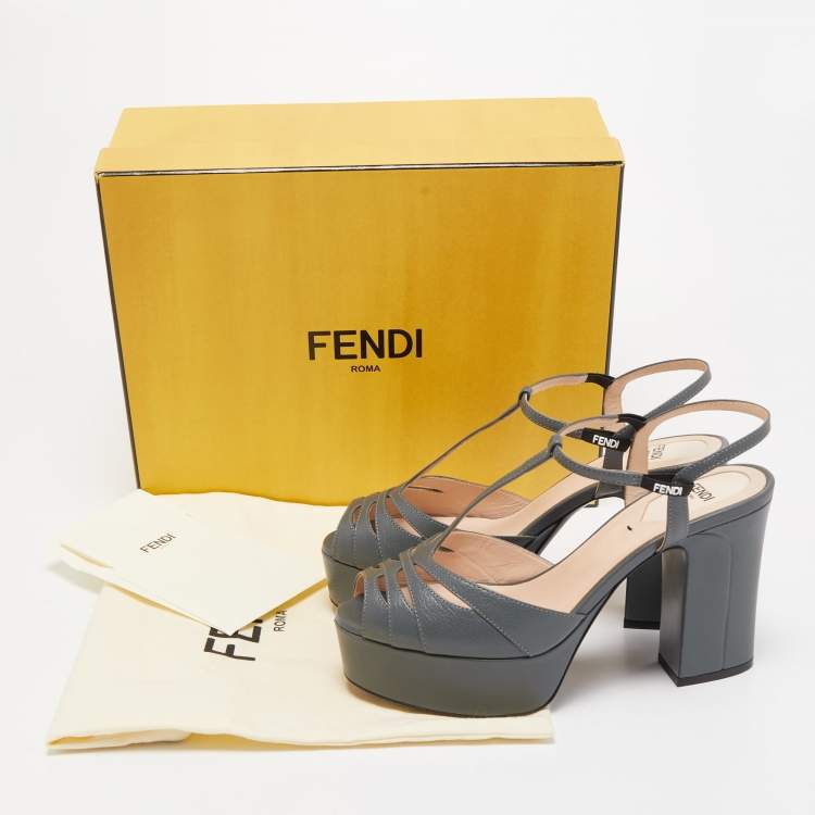 مملوكة مسبقًا Fendi Grey Leather Platform Ankle Strap Sandals Size 37