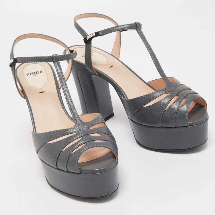 مملوكة مسبقًا Fendi Grey Leather Platform Ankle Strap Sandals Size 37
