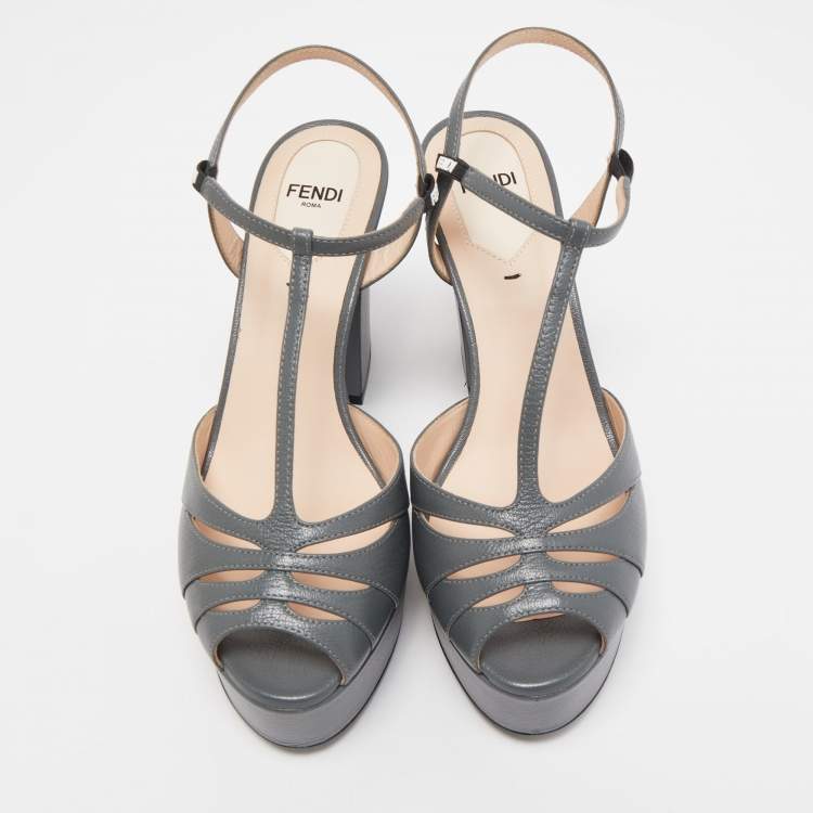 مملوكة مسبقًا Fendi Grey Leather Platform Ankle Strap Sandals Size 37