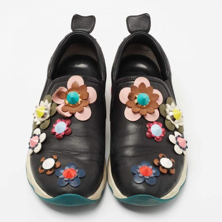 مملوكة مسبقًا Fendi Black Leather Flowerland Slip On Sneakers Size 37