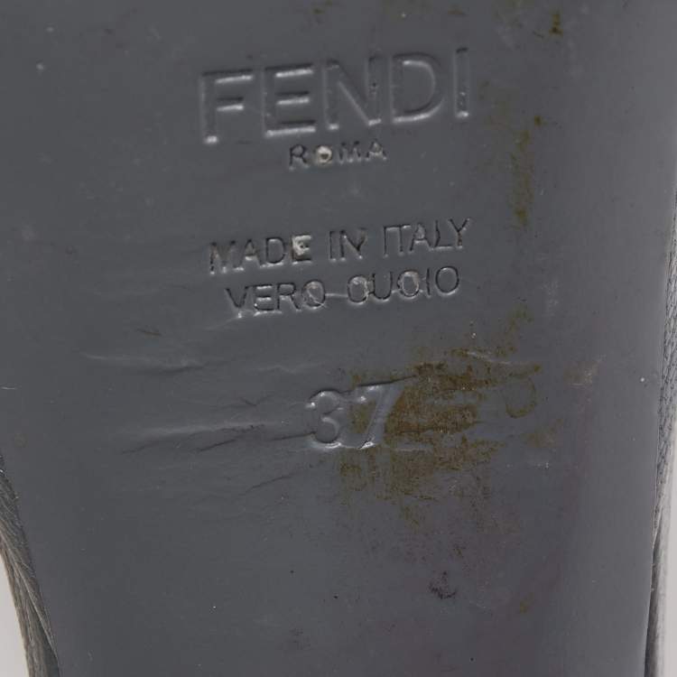 Pre Owned Fendi Grey Leather Platform T Strap Sandals Size 37
