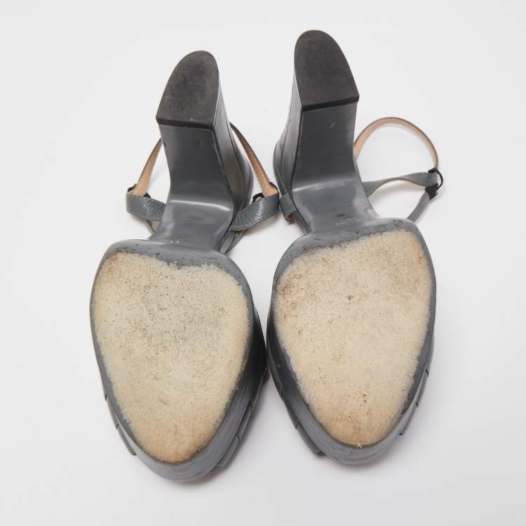 Pre Owned Fendi Grey Leather Platform T Strap Sandals Size 37