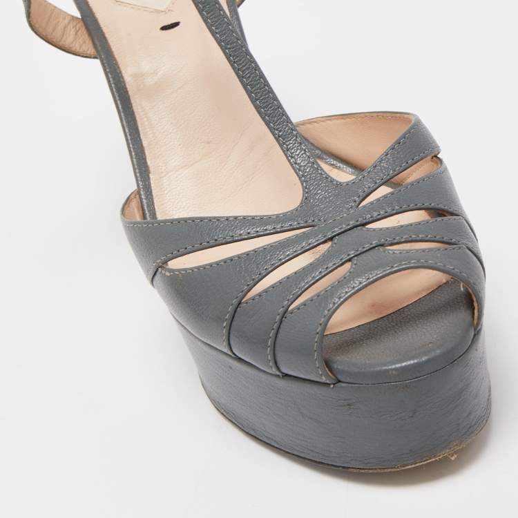 Pre Owned Fendi Grey Leather Platform T Strap Sandals Size 37