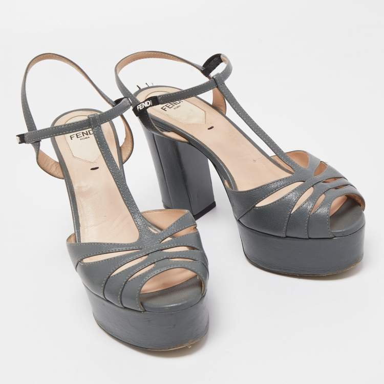 Pre Owned Fendi Grey Leather Platform T Strap Sandals Size 37