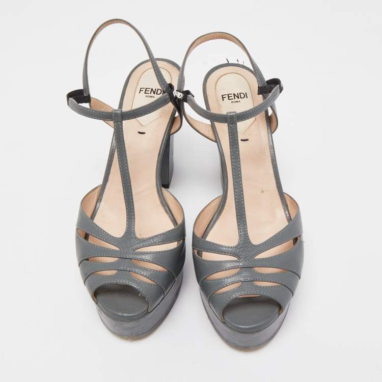Pre Owned Fendi Grey Leather Platform T Strap Sandals Size 37