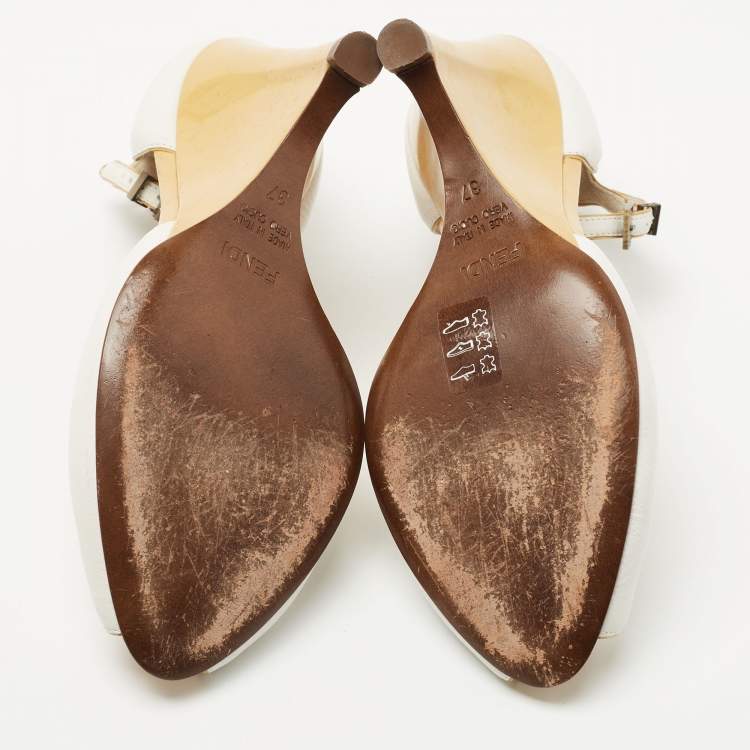 مملوكة �مسبقًا Fendi White/Yellow Leather Ankle Strap Wedge Sandals Size 37