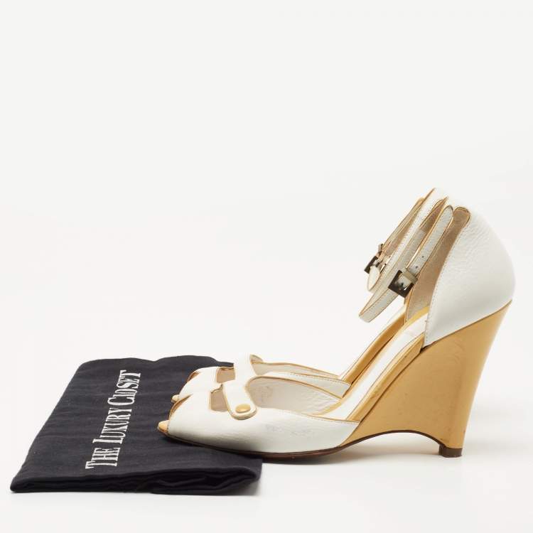 مملوكة مسبقًا Fendi White/Yellow Leather Ankle Strap Wedge Sandals Size 37
