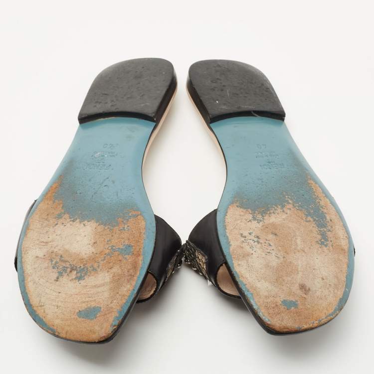 مملوكة مسبقًا Fendi Black Leather Studded Flat Slides Size 40