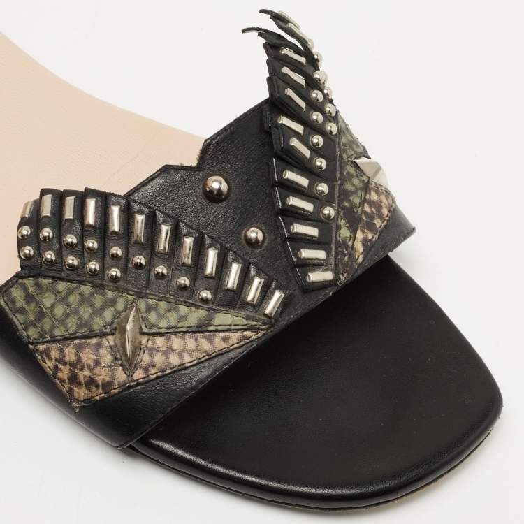 مملوكة مسبقًا Fendi Black Leather Studded Flat Slides Size 40