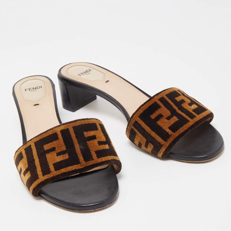 Pre Owned Fendi Brown Velvet  FF Logo Slide Sandals Size 39