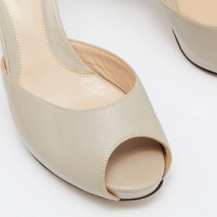 مملوكة مسبقًا Fendi Beige Leather FF Superstar Peep Toe Slide Sandals Size 37.5