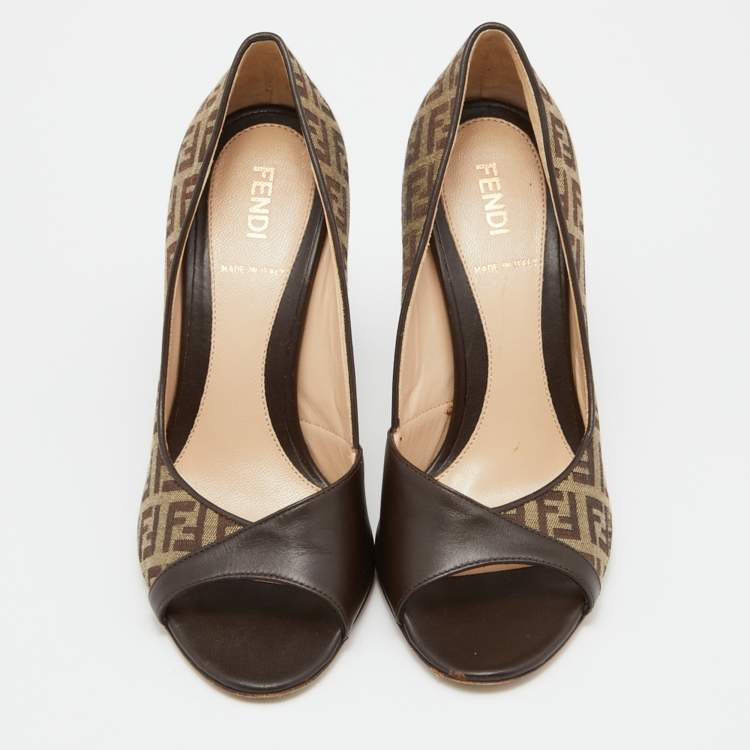 مملوكة مسبقًا Fendi Brown Zucchino Fabric and Leather Peep Toe Pumps Size 35