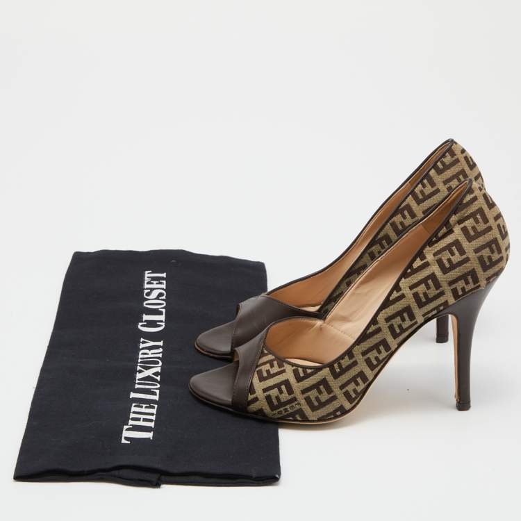 مملوكة مسبقًا Fendi Brown Zucchino Fabric and Leather Peep Toe Pumps Size 35