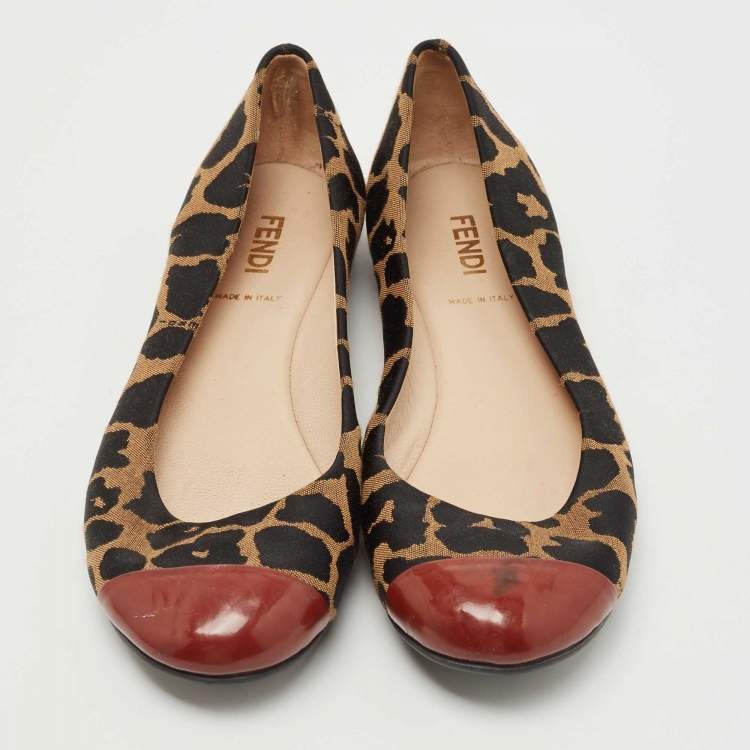مملوكة مسبقًا Fendi Tricolor Leopard Print Canvas and Patent Leather Cap Toe Ballet Flats Size 38.5