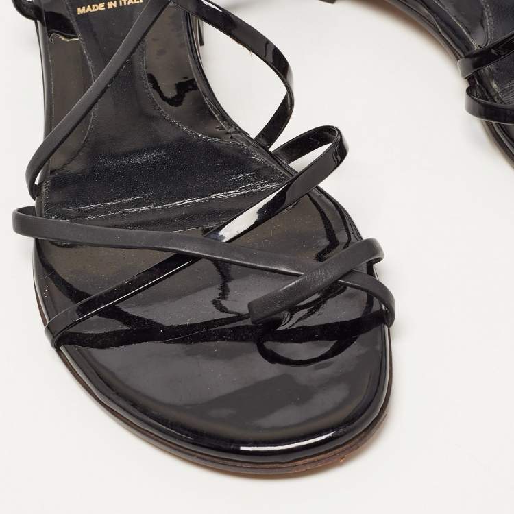 Pre Owned Fendi Black Patent and Leather Strappy Flat Sandals Size 38.5
