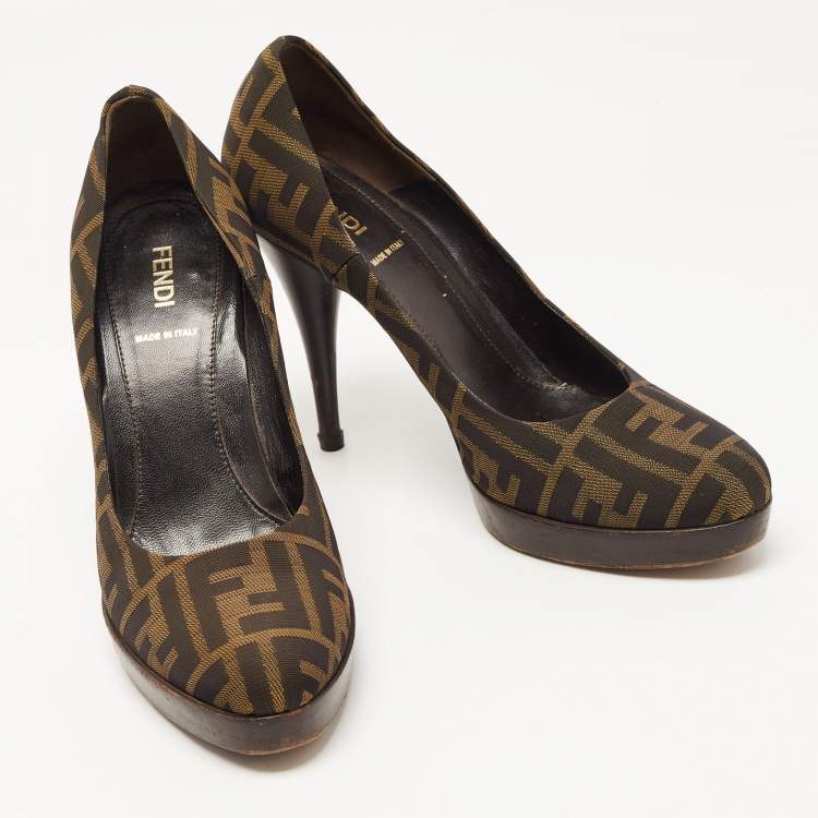 مملوكة مسبقًا Fendi Brown Zucca Canvas Platform Pumps Size 38