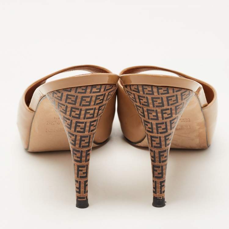 Pre Owned Fendi Brown Patent Leather Peep Toe Slide Sandals Size 39.5 