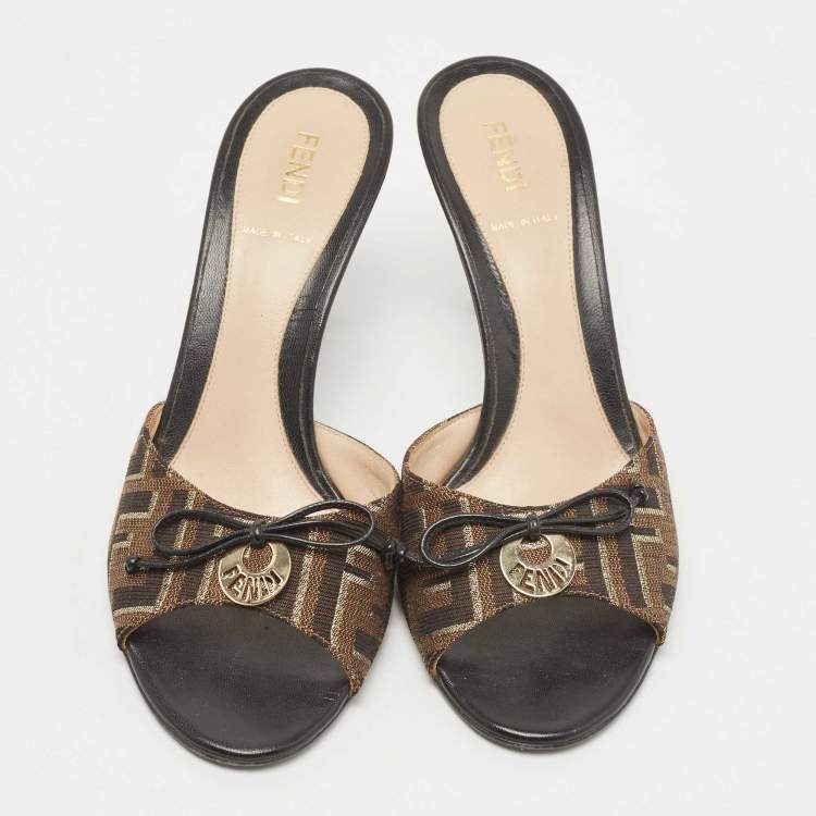 Pre Owned Fendi Two Tone Zucca Canvas Bow Slide Sandals Size 37