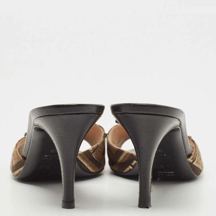 Pre Owned Fendi Two Tone Zucca Canvas Bow Slide Sandals Size 37
